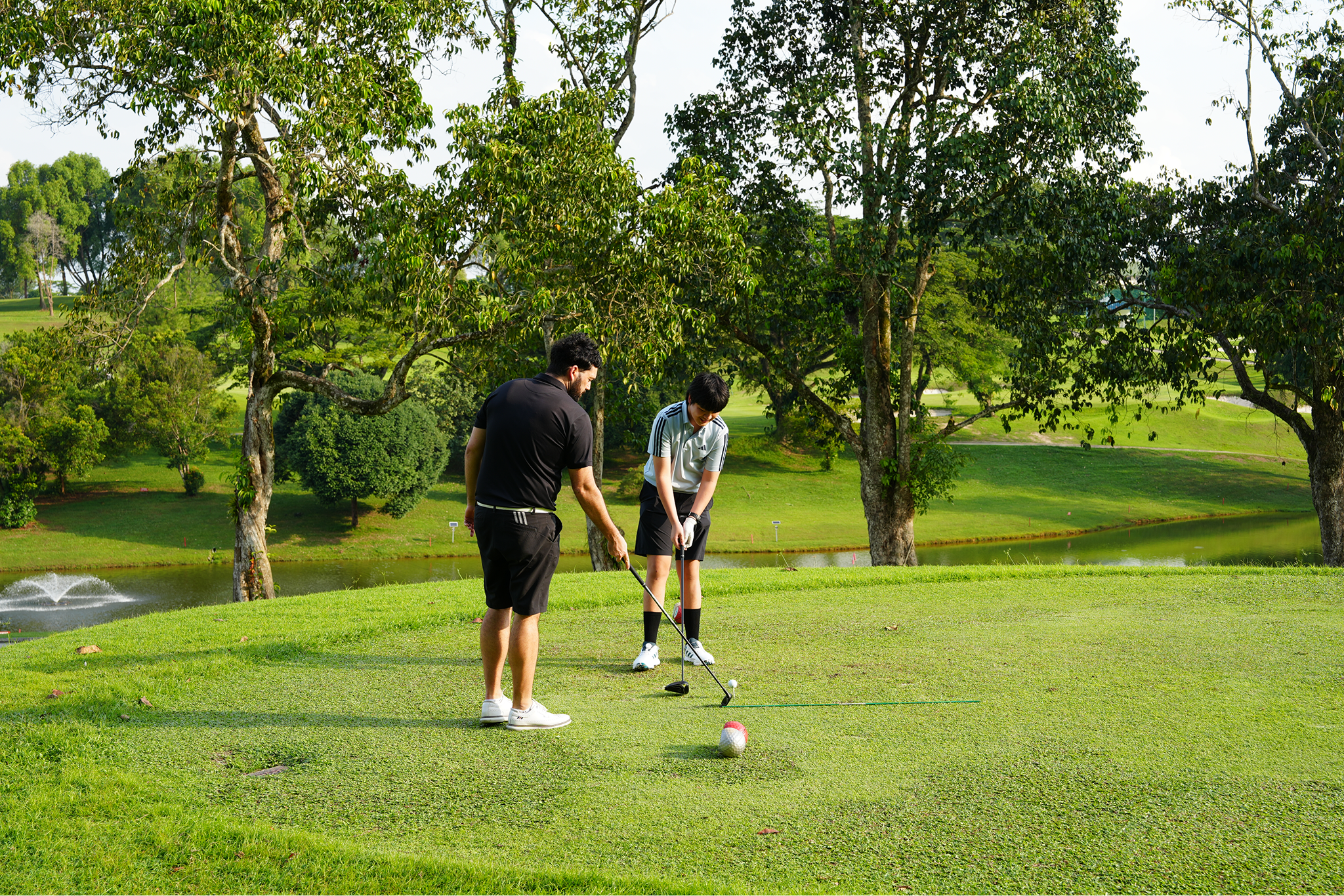Jamie Whenman coaching session on the golf course